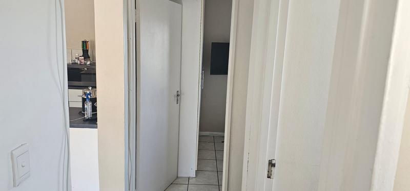 2 Bedroom Property for Sale in Thornton Western Cape